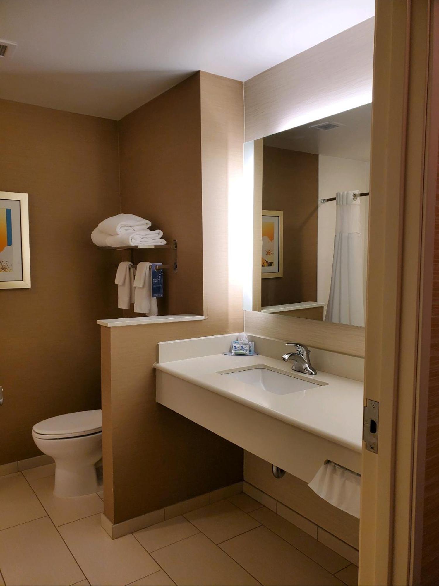 Fairfield Inn & Suites By Marriott Belle Vernon Ngoại thất bức ảnh