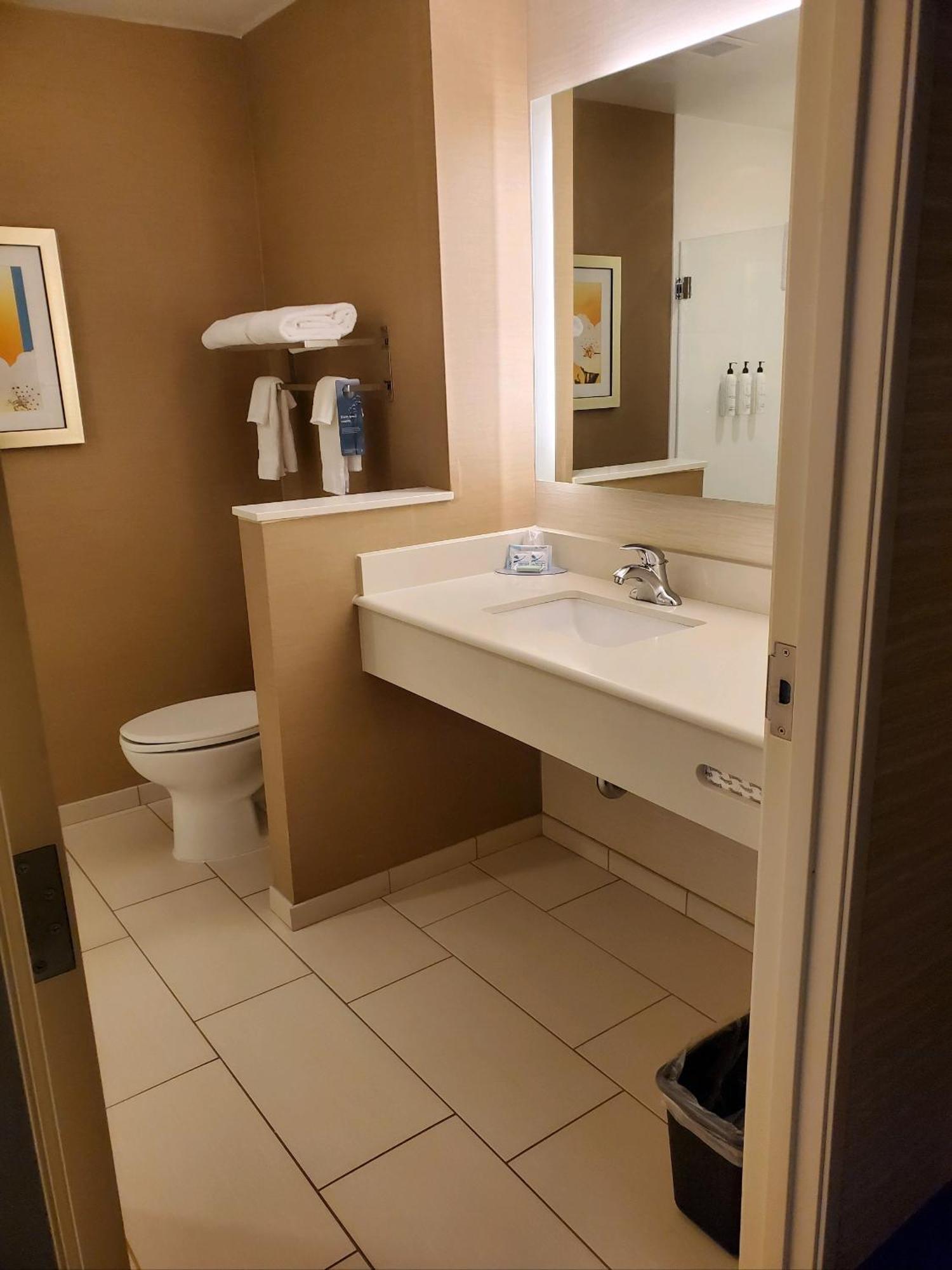 Fairfield Inn & Suites By Marriott Belle Vernon Ngoại thất bức ảnh