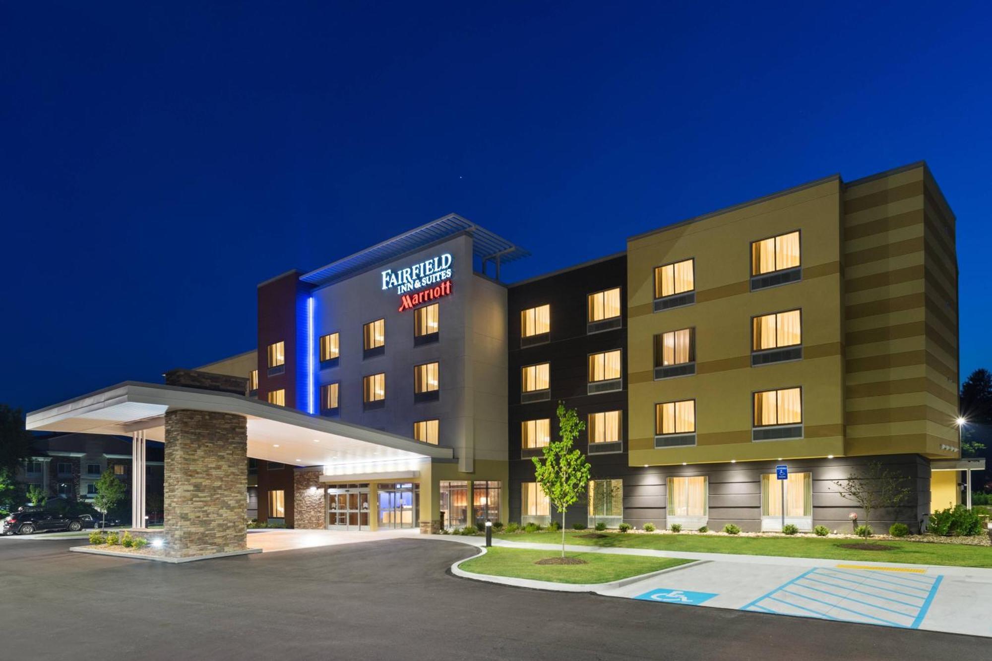 Fairfield Inn & Suites By Marriott Belle Vernon Ngoại thất bức ảnh
